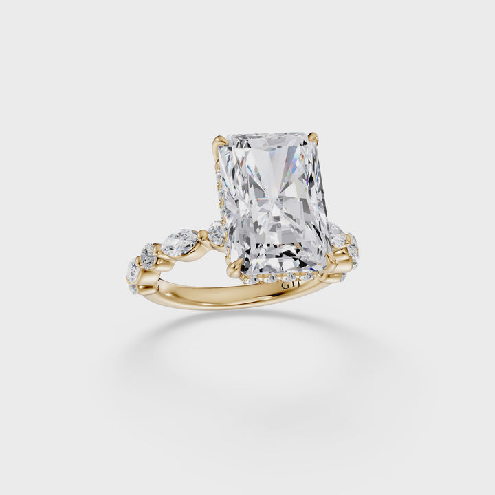 Stylish Lab Grown Diamond Engagement Ring