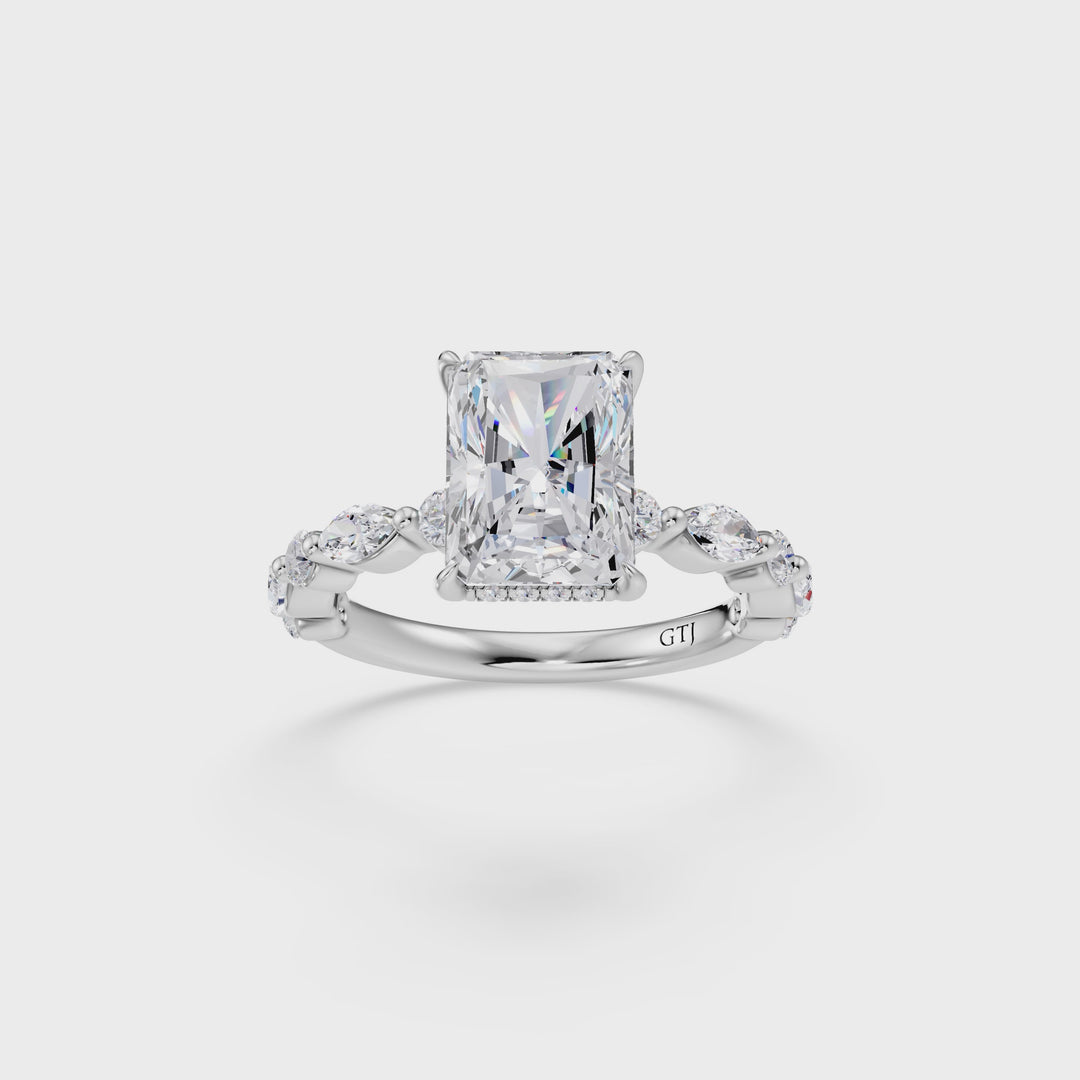 Stylish Lab Grown Diamond Engagement Ring