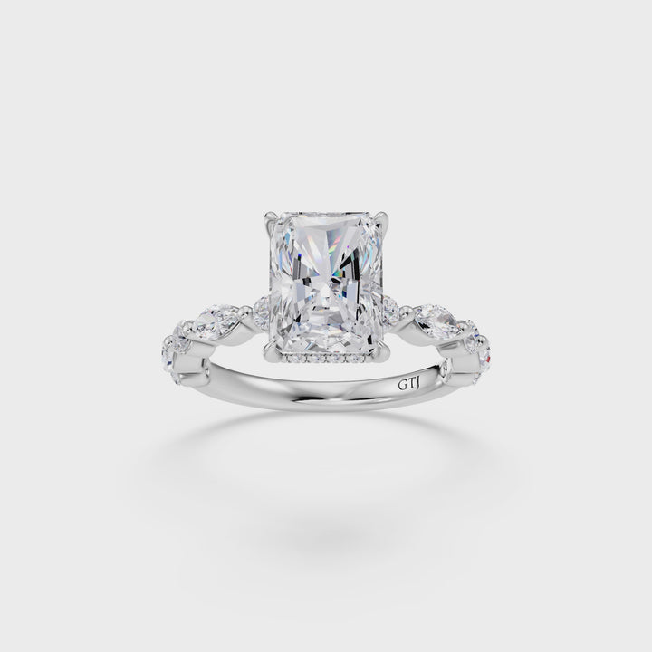 Stylish Lab Grown Diamond Engagement Ring