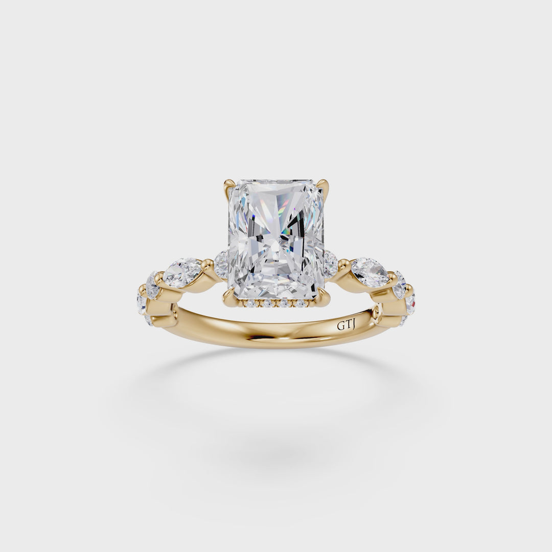 Stylish Lab Grown Diamond Engagement Ring