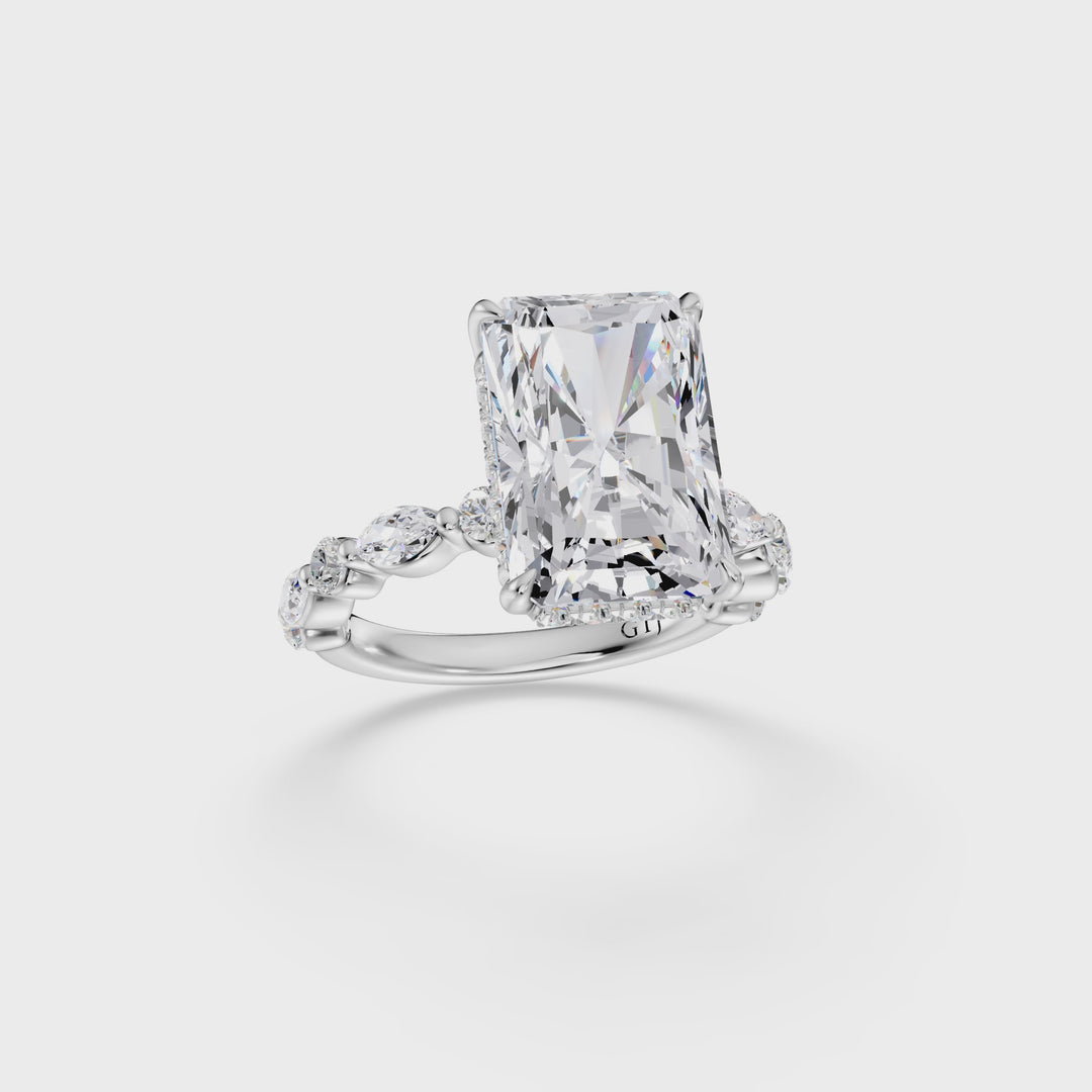 Stylish Lab Grown Diamond Engagement Ring