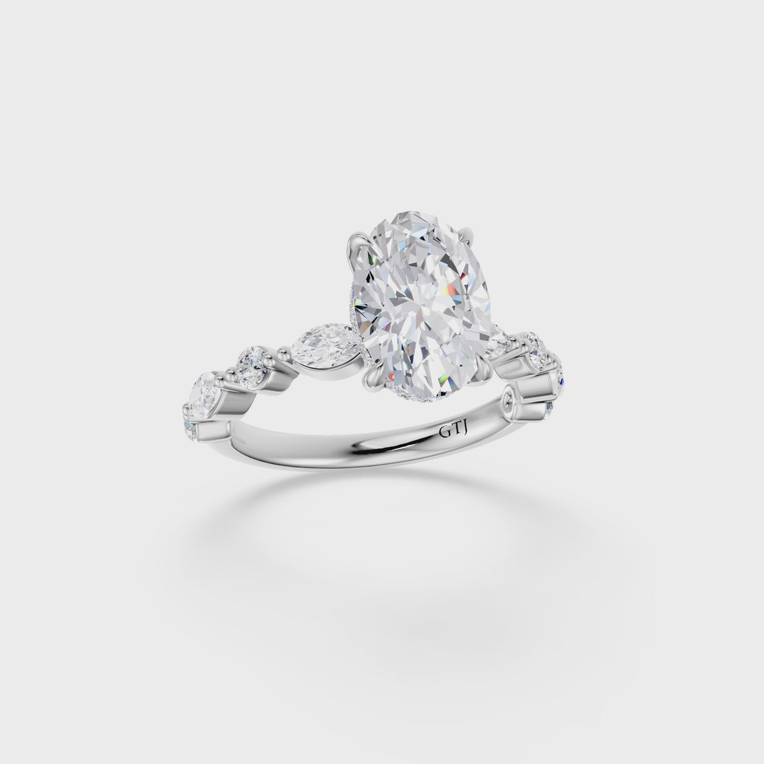 Stylish Lab Grown Diamond Engagement Ring