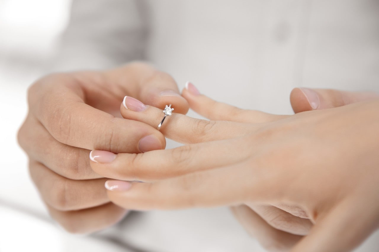 When To Buy An Engagement Ring